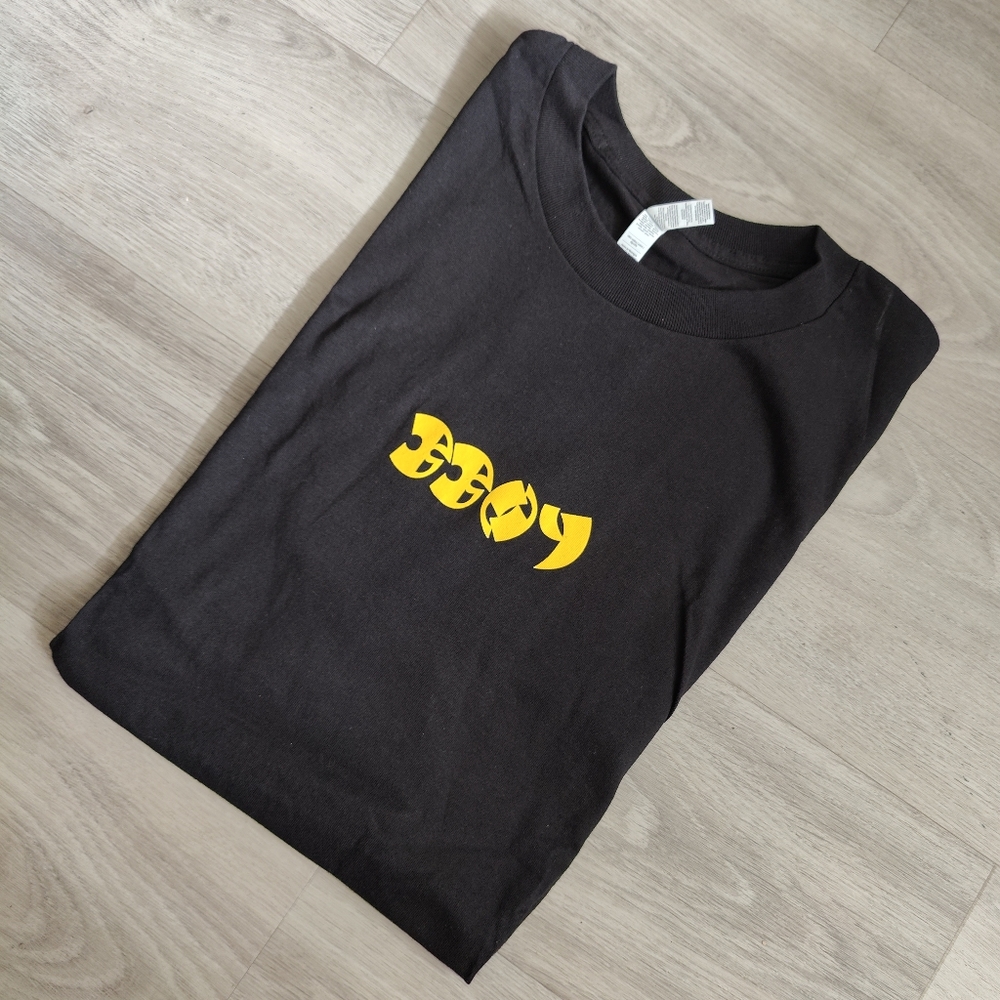 Wu Tang Clan Breaking Design T-Shirt